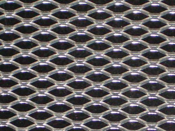 HELIX - ALUMINUM MESH SHEET 18" X 18" DIAMOND - Image 1