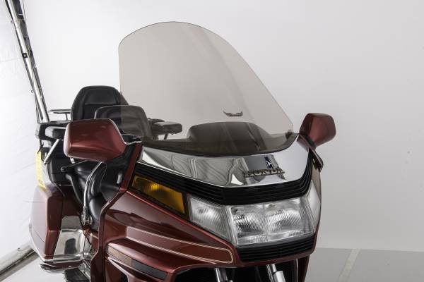 SLIPSTREAMER - WINDSHIELD SLANT BACK TOURING SMOKE - Image 1