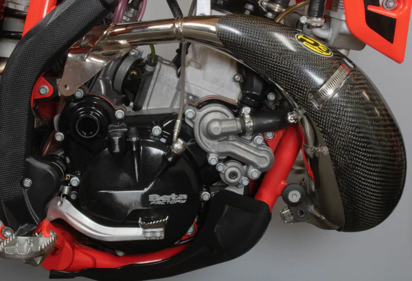 P3 - PIPE  GUARD  CARBON  FIBER BETA - Image 1