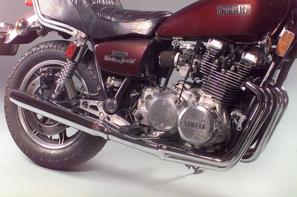 MAC - FULL SYSTEM 4/2 TAPER YAMAHA CHROME - Image 1