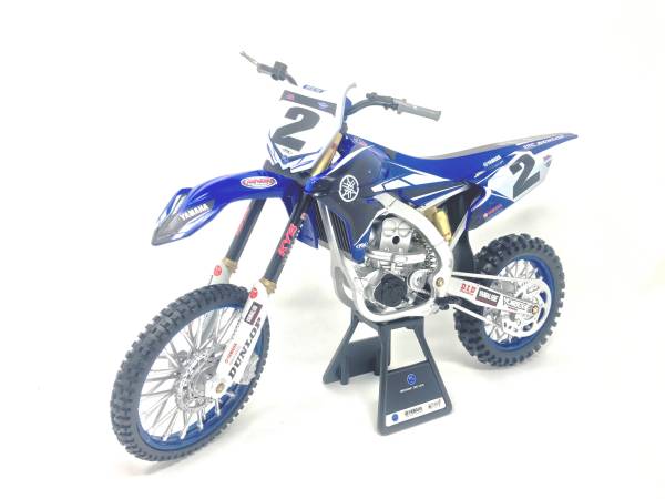 NEW-RAY - REPLICA 1:6 RACE BIKE 17 YAMAHA YZ450F(WEBB) - Image 1