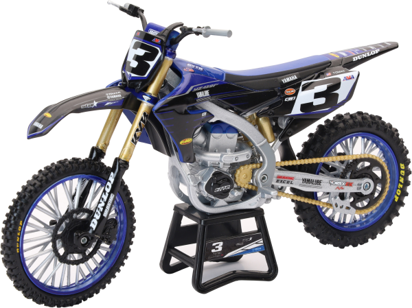 NEW-RAY - 1:12 SCALE YAMAHA TEAM YZ450F ELI TOMAC #3 W/#1 SX/MX - Image 1