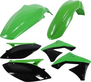 PLASTIC KIT GREEN