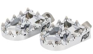 MOTO STYLE FOOTPEG SET CHROME 2"X3.125"